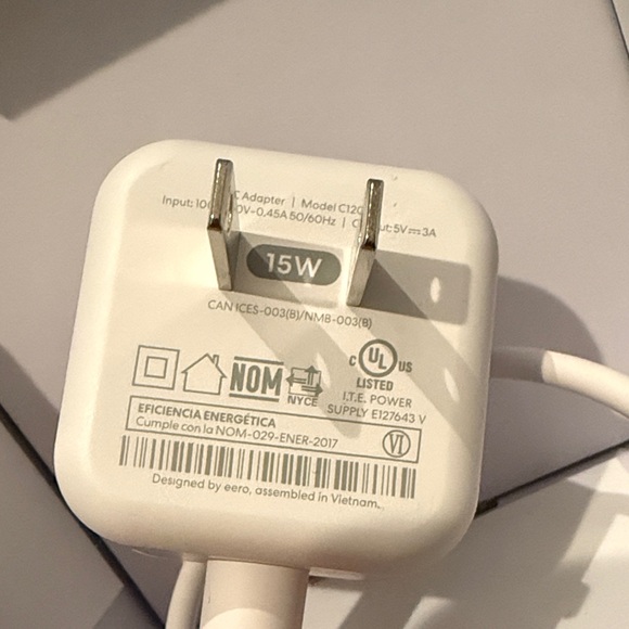 eero 6+ Mesh Wi-Fi Router - White - Picture 5 of 6